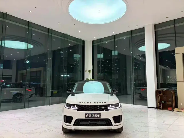 Land Rover Range Rover Sport — Фото автомобиля 2