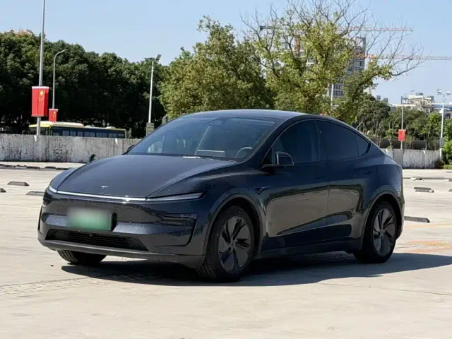 Фотография автомобиля — Tesla Model Y