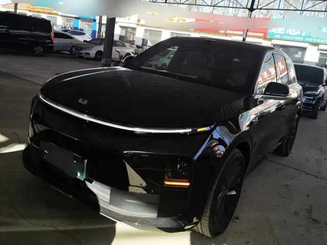 Фотография автомобиля — Li Auto L6