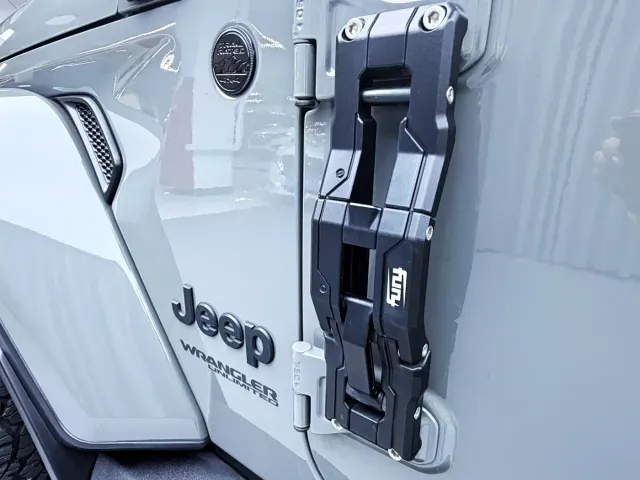 Jeep Wrangler — Фото автомобиля 7