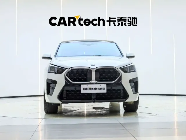 BMW X2 — Фото автомобиля 3