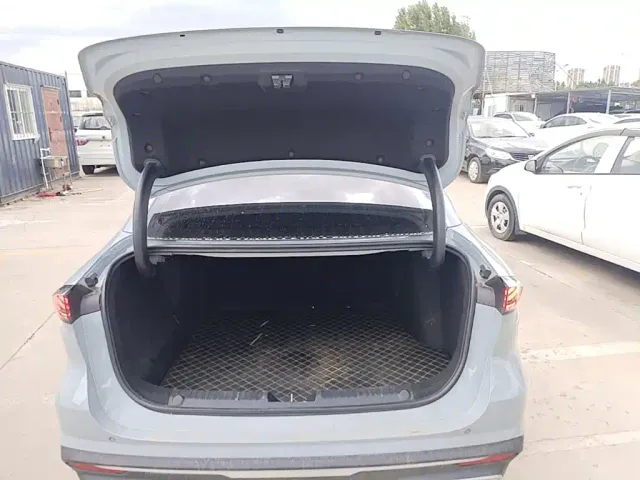 Geely Galaxy L6 — Фото автомобиля 18