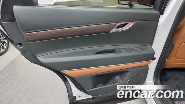 Genesis GV80 — Фото автомобиля 14