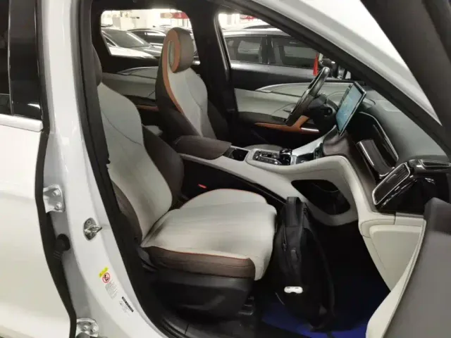 BYD Song Pro — Фото автомобиля 24