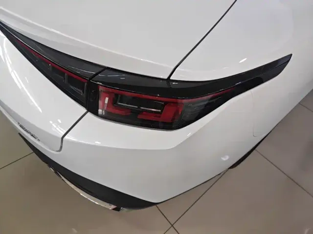 Changan Lamore — Фото автомобиля 7