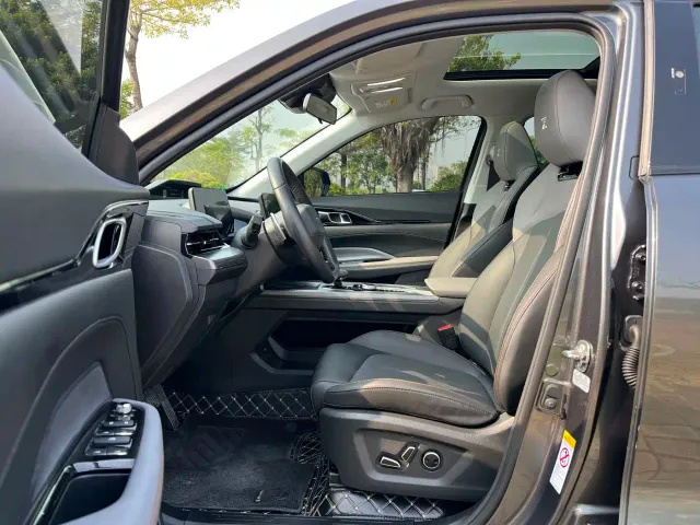 Changan Z6 — Фото автомобиля 12