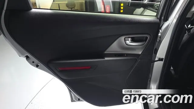 Kia Niro — Фото автомобиля 14