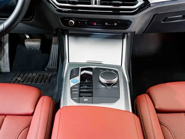 BMW i4 — Фото автомобиля 14