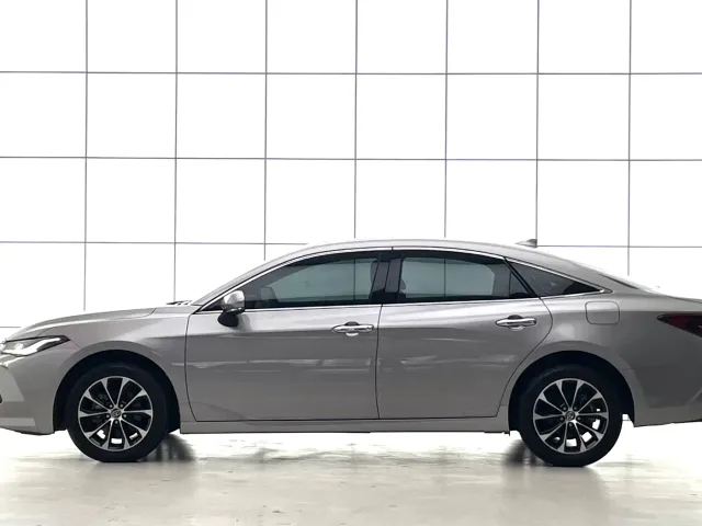 Toyota Avalon — Фото автомобиля 4