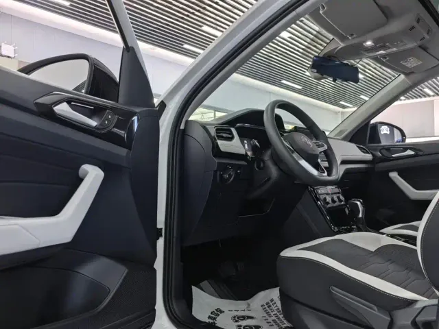 Volkswagen Tharu — Фото автомобиля 4