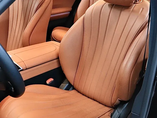 Mercedes-Benz S-Class — Фото автомобиля 12