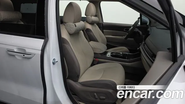 Kia Carnival — Фото автомобиля 16