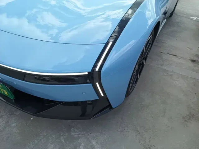 Xpeng P7 — Фото автомобиля 23