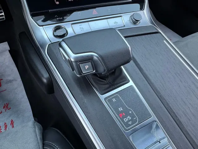 Audi Audi A6L 2023 45 TFSI quattro Premium Dynamic — Фото автомобиля 9