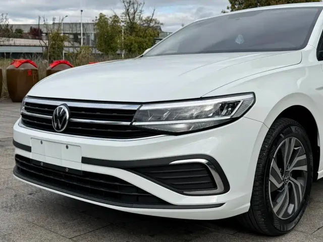 Volkswagen Bora — Фото автомобиля 7