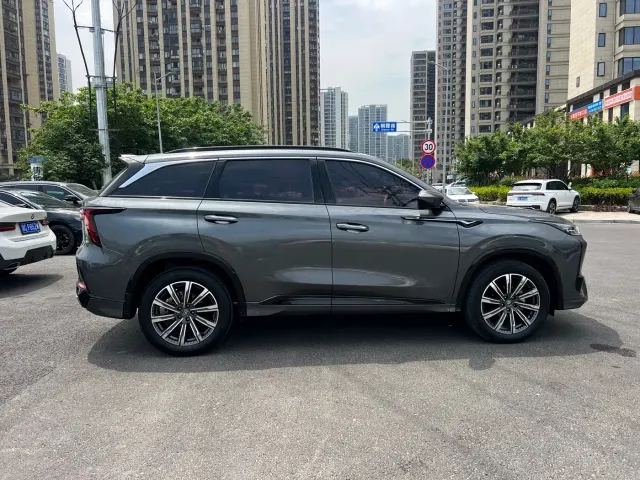 Changan CS75 Plus — Фото автомобиля 28
