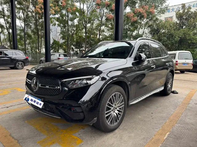 Фотография автомобиля — Mercedes-Benz GLC-Class