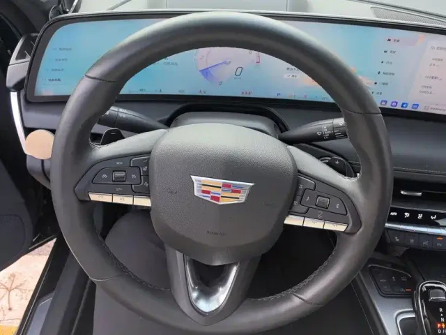 Cadillac CT5 — Фото автомобиля 15
