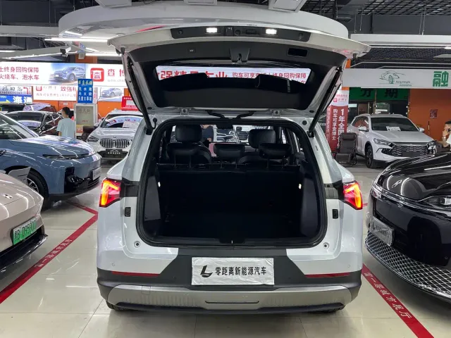 Wuling Starlight S — Фото автомобиля 16