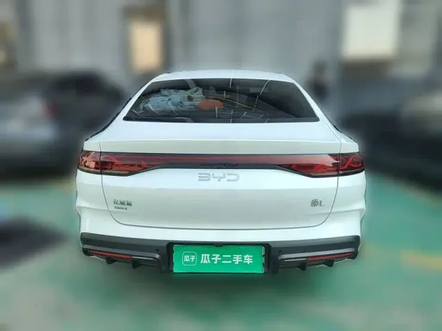 BYD Qin L — Фото автомобиля 3