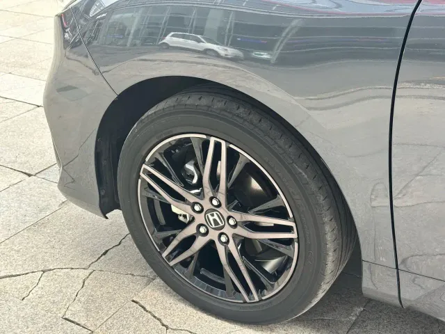 Honda Odyssey — Фото автомобиля 8
