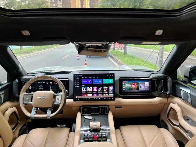 Fang Cheng Bao Leopard 8 2025 Zhiyong Flagship 6-Seater — Фото автомобиля 7