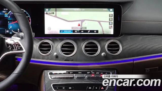 Mercedes-Benz E-Class — Фото автомобиля 15