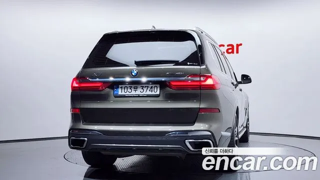 BMW X7 — Фото автомобиля 4