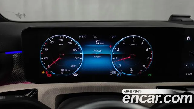 Mercedes-Benz A-Class W177 — Фото автомобиля 11