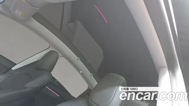 Tesla Model Y — Фото автомобиля 19