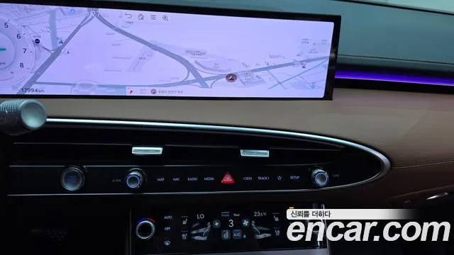 Genesis GV70 — Фото автомобиля 19