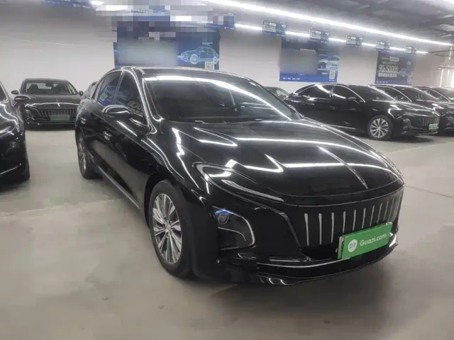 Hongqi E-QM5 — Фото автомобиля 3