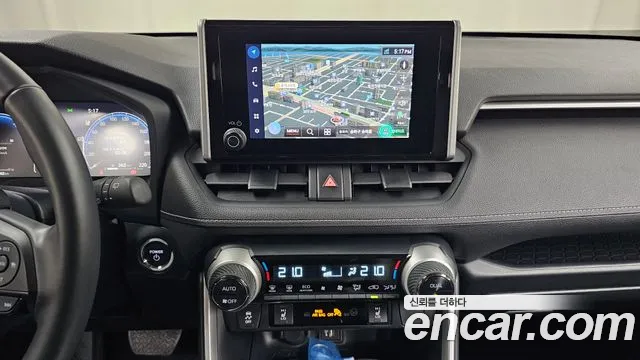 Toyota RAV4 — Фото автомобиля 14
