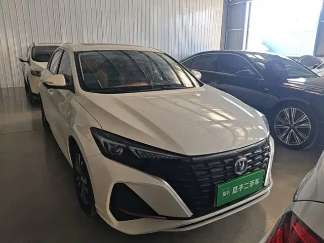 Changan Eado — Фото автомобиля 2