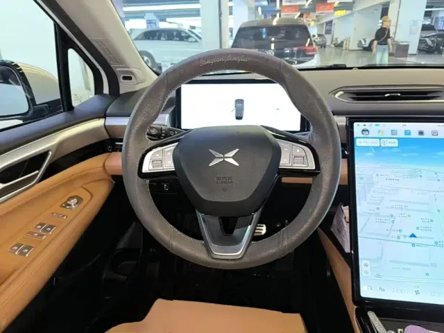 Xpeng P5 — Фото автомобиля 10