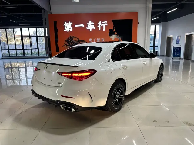 Mercedes-Benz C-Class — Фото автомобиля 3