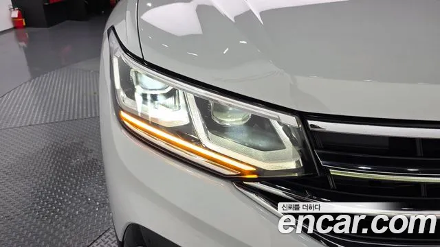 Volkswagen Tiguan — Фото автомобиля 7