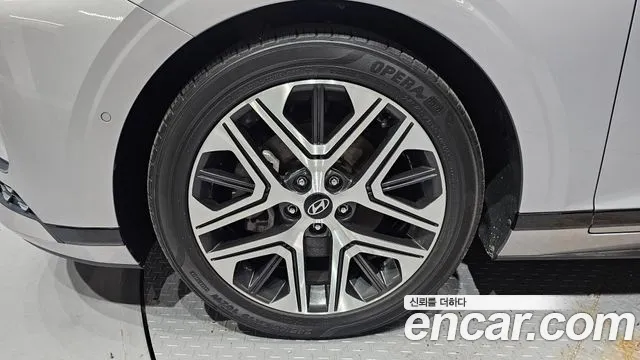 Hyundai Grandeur Grandeur (GN7) 2.5 Бензин 2WD — Фото автомобиля 5