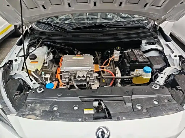 Dongfeng Fengshen E70 — Фото автомобиля 19