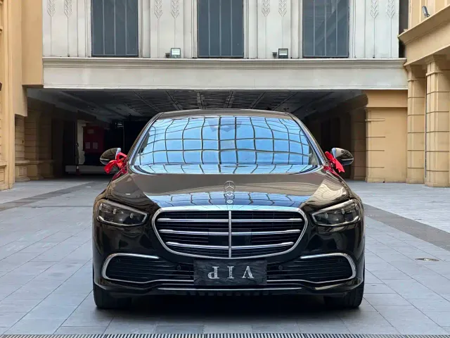 Mercedes-Benz S-Class — Фото автомобиля 2