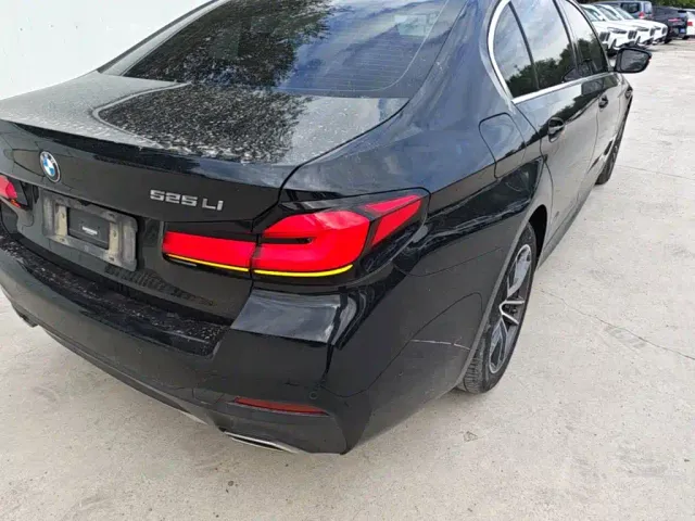 BMW 5 Series — Фото автомобиля 7