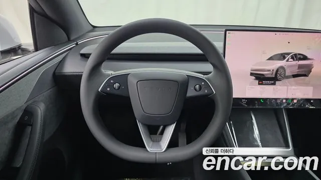 Tesla Model Y — Фото автомобиля 14