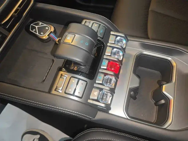 BYD FangChengBao Titanium 3 — Фото автомобиля 13