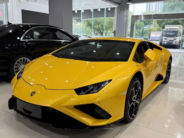 Фотография автомобиля — Lamborghini Huracan