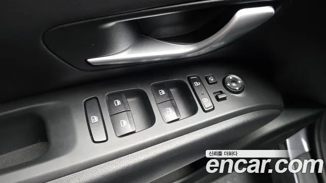 Hyundai Tucson Tucson (NX4) Бензин 1.6 турбо 2WD — Фото автомобиля 24