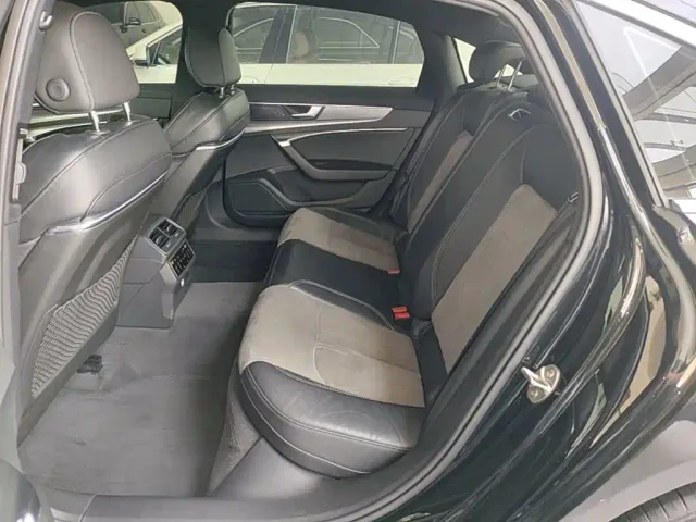 Audi A6L — Фото автомобиля 16