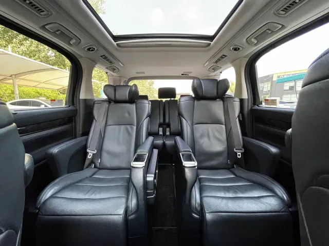 Toyota Vellfire — Фото автомобиля 21