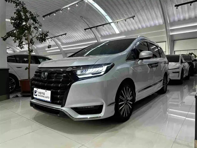 Фотография автомобиля — Honda Elysion