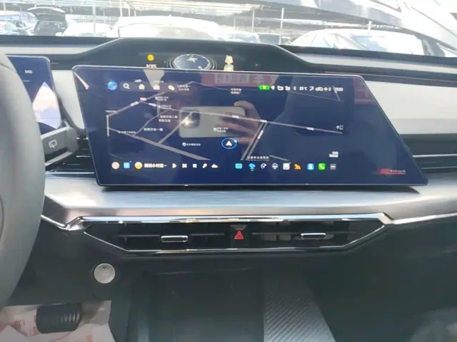 Changan Z6 — Фото автомобиля 12
