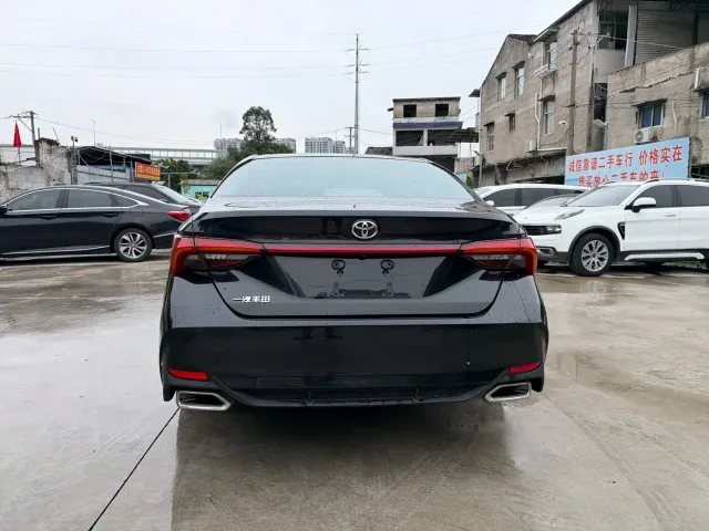 Toyota Avalon — Фото автомобиля 4
